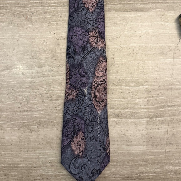 Pierre Balmain 100% Silk Italian Tie Extra Long at 62" - Picture 3 of 15